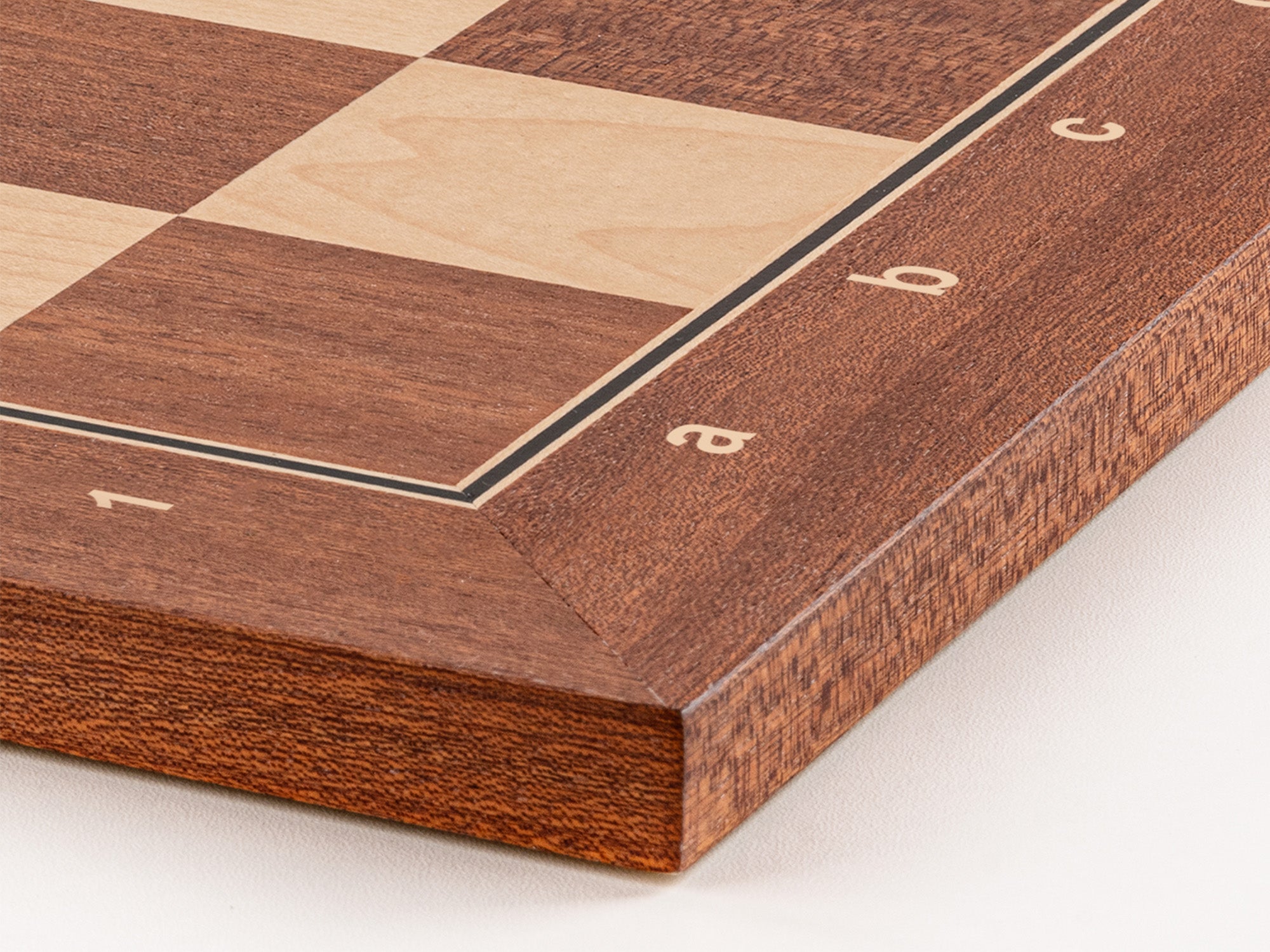 A&A Schachbretter aus Holz mit Intarsien aus Mahagoni und Ahorn