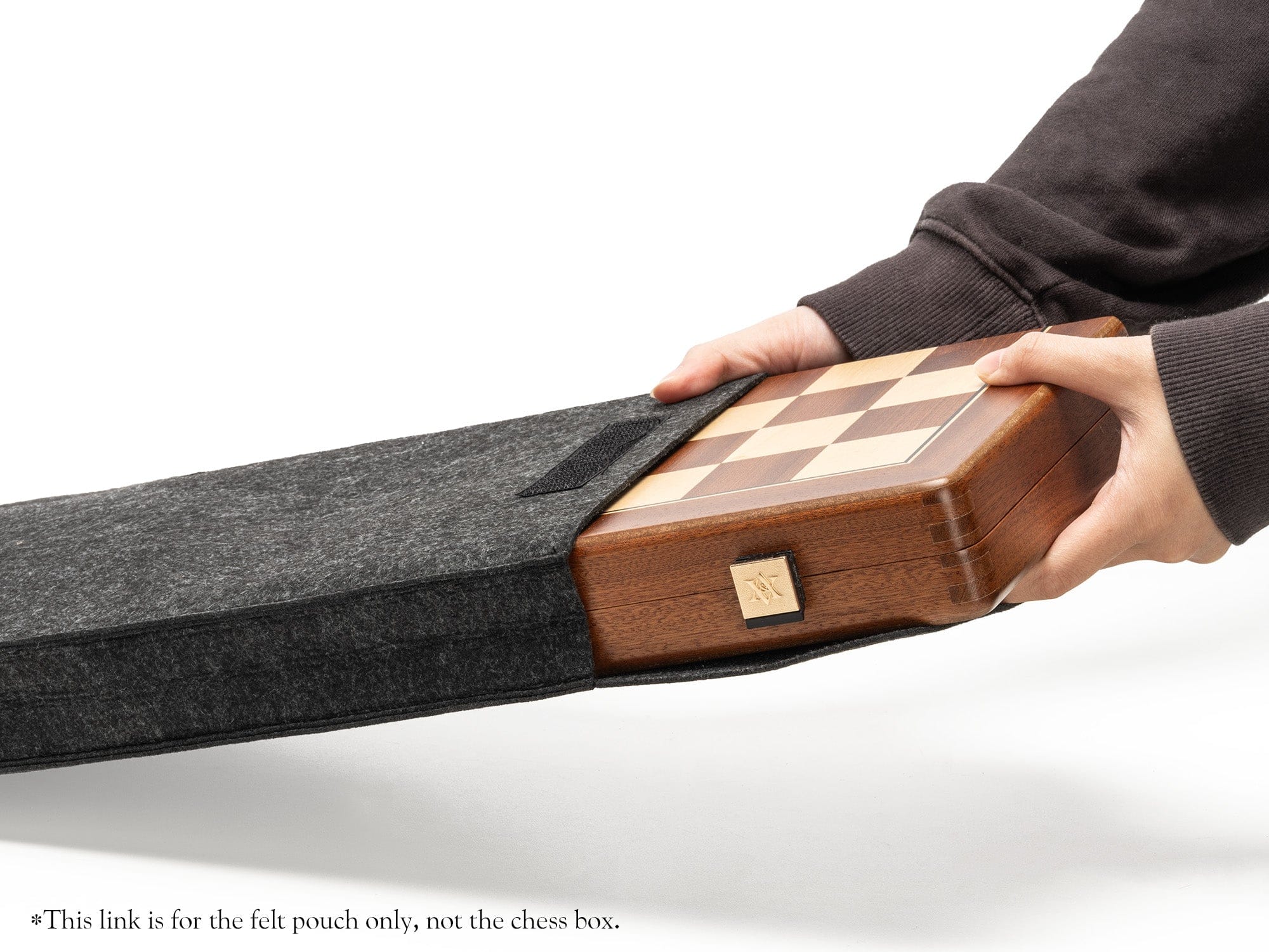 A&A CHESS CHESS ACCESSORIES A&A Wooden Folding Chessboard Storage Felt Bag