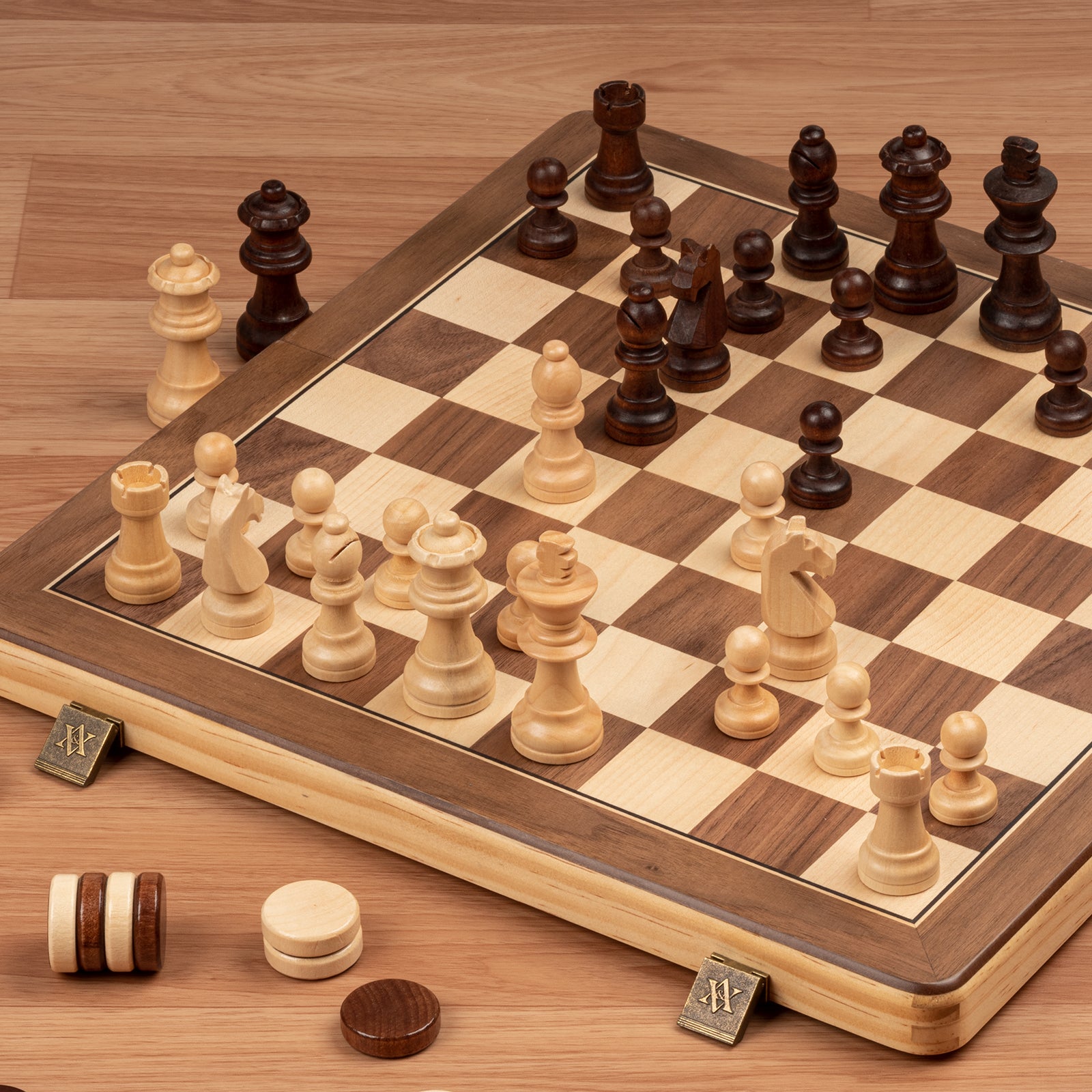 A&A Magnetic Wooden Chess Set, 38.1 cm, Folding Board, 7.6 cm, King Height German Knight Staunton Chess Pieces/Mahogany & Maple Wood / 2 Extra Queen/Board Games