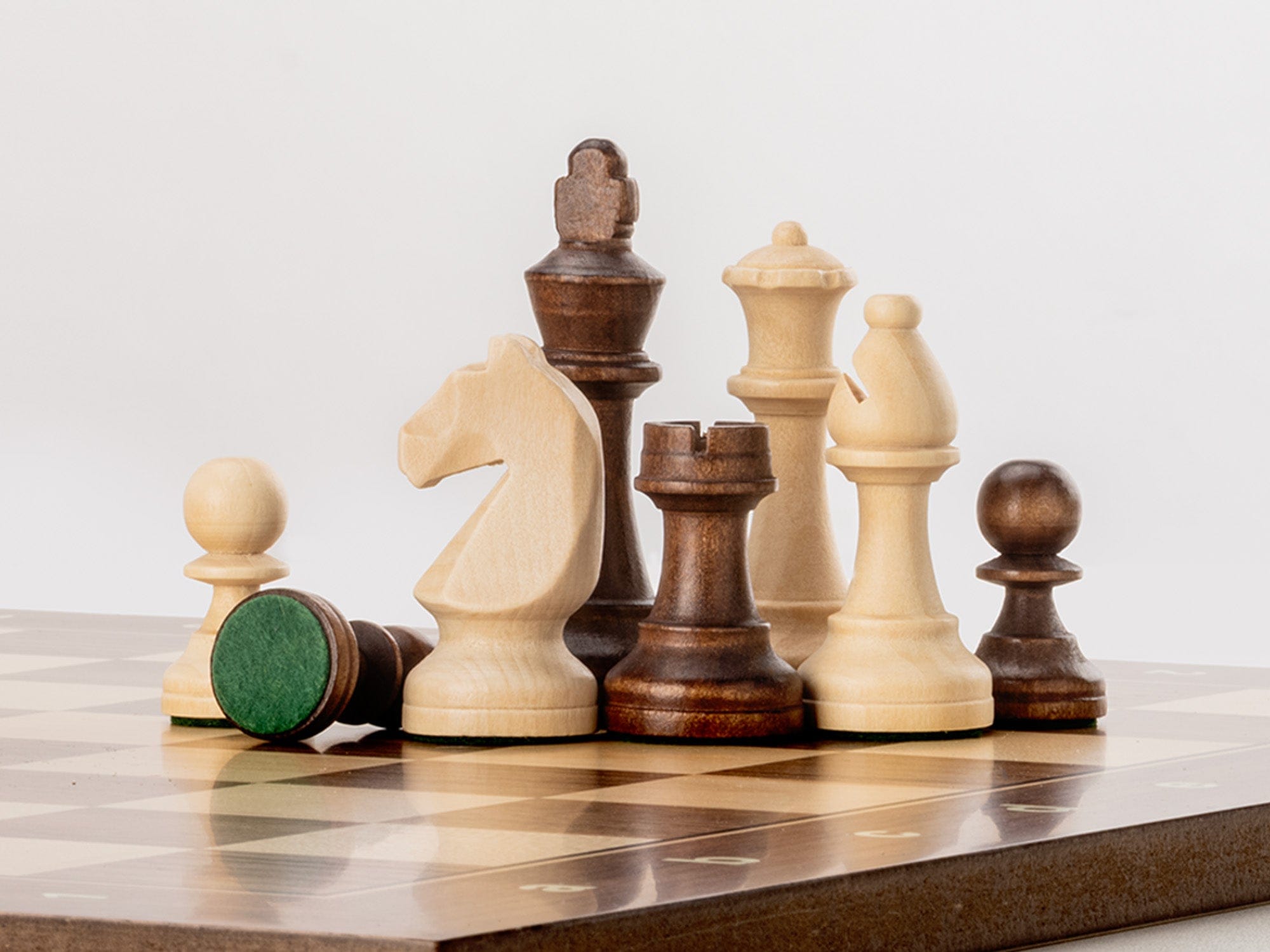 A&A CHESS CHESS SET A&A 15.5'' Wooden Traveling Chess with Carrying Bag